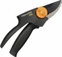 Секатор плоскостной Fiskars PowerGear с силов. привод. средний 1000573