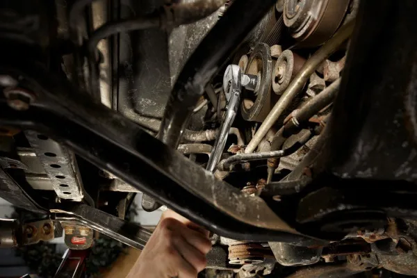 Трещотка шарнирная Milwaukee со шпинделем 1/2" - 286 мм 4932479655