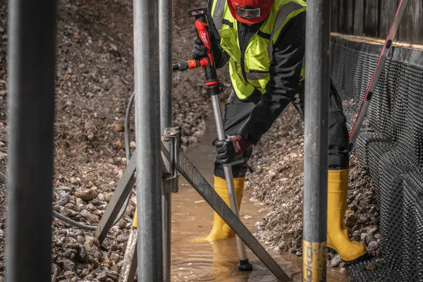 Насос для перекачки воды Milwaukee Hydropass™ M12 BSWP-0 4933479639