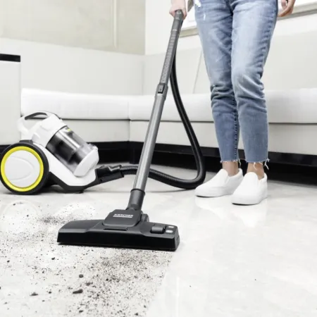 Пылесос Karcher VC 3 Floor 1.198-059.0