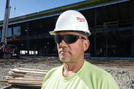 Очки защитные Milwaukee PREMIUM (затемненные, поляризованные) 4932471886