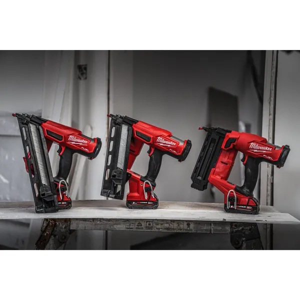 Угловой отделочный нейлер Milwaukee M18 FUEL™ 16 GA  M18 FN16GA-0X 4933478093