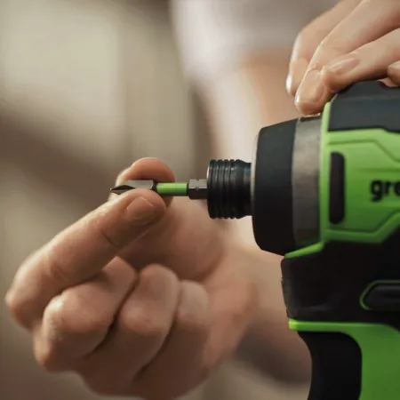 Набор бит, торцевых головок и адаптеров Greenworks HEX 1/4 в кейсе, 40 предметов 2944207