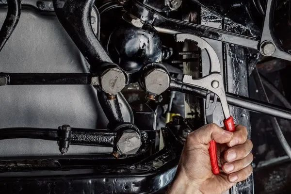 Ключ зажимной Milwaukee для снятия ПВХ/масляного фильтров 4932492511