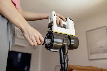 Пылесос вертикальный аккумуляторный Karcher VC 4 Cordless MyHome Pet (Полная комплектация. Отсутствует упаковочная коробка) 1.198-633.1