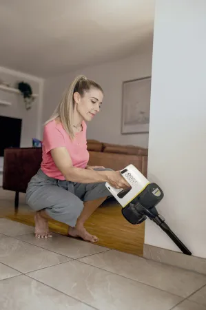 Пылесос вертикальный аккумуляторный Karcher VC 4 Cordless MyHome Pet (Полная комплектация. Отсутствует упаковочная коробка) 1.198-633.1
