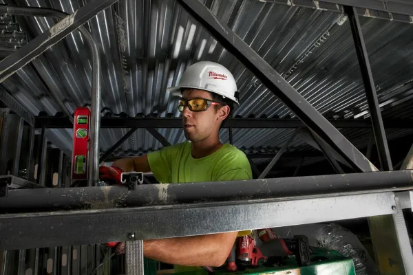 Защитные очки Milwaukee Performence 4932478928