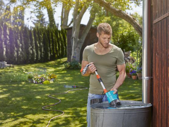 Насос бочечный Gardena 2000/2 Li-18 01749-20