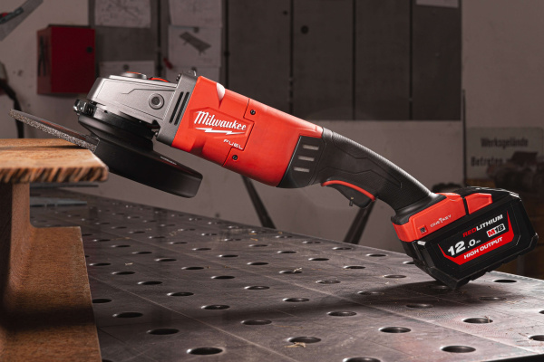 Аккумуляторная углошлифовальная машина Milwaukee M18 ONEFLAG230 XPDB-122C FUEL 230мм 4933478783