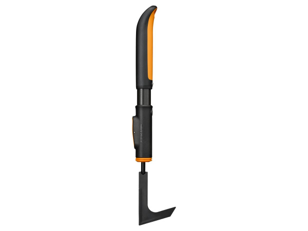 Тяпка для уборки травы с дорожек FISKARS OneClick 1080687
