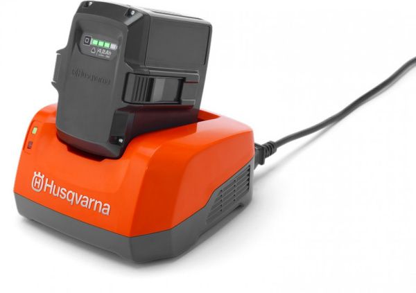 Устройство зарядное Husqvarna QC330 220V 330W Quick charge 967 09 14-01