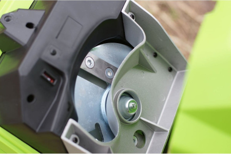 Измельчитель садовый электрический Greenworks GACSB 2206707 Садовые измельчители