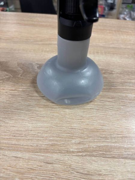 Стеклоочиститель Karcher WV 6 Plus (нетоварный вид упаковки, вмятина на корпусе пульверизатора) 1.633-741.1