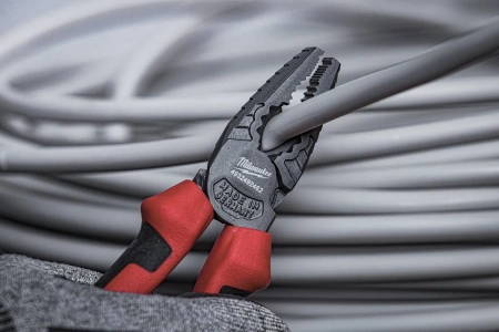 Плоскогубцы Milwaukee Combination plier 18 см 4932492462