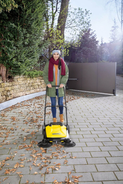 Подметальная машина Karcher S 4 Twin  Подметальная машина Karcher S 4 Twin