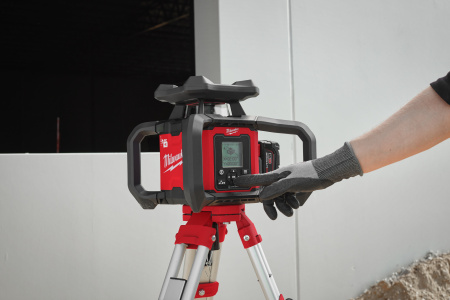 Аккумуляторный ротационный лазерный нивелир Milwaukee M18 RLOHV1200-501C 4933493204