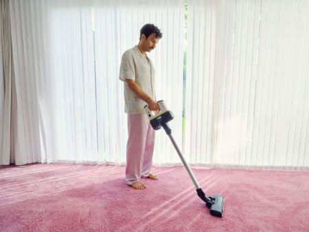 Аккумуляторный вертикальный пылесос Karcher VC 6 Cordless OurFamily Pet 1.198-673.0