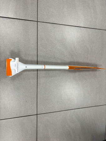 Щетка для снега со скребком FISKARS SnowXpert (отломана часть скребка) 1019352.Y