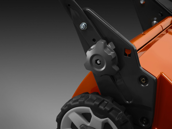 Газонокосилка бензиновая Husqvarna LC 247 970 54 11-01 Газонокосилки и сенокосилки