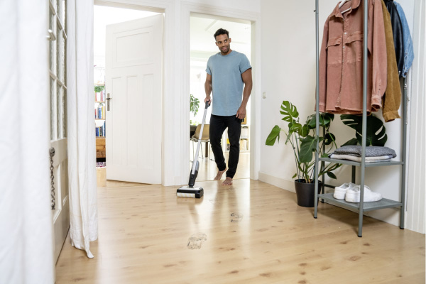 Аппарат для влажной уборки пола Karcher FC 2-4 Battery Set 