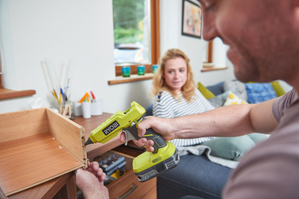 Клеевые пистолеты