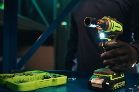 Набор бит, торцевых головок и адаптеров Greenworks HEX 1/4 в кейсе, 40 предметов 2944207