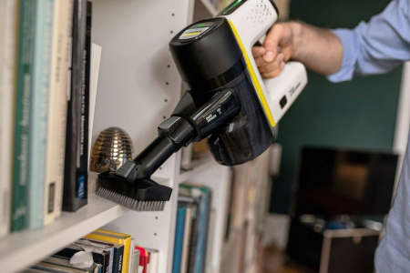 Аккумуляторный вертикальный пылесос Karcher VC 7 Cordless yourMax 1.198-710.0