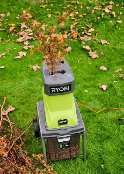 Садовый измельчитель Ryobi RSH2545B 5133002512 Садовые измельчители