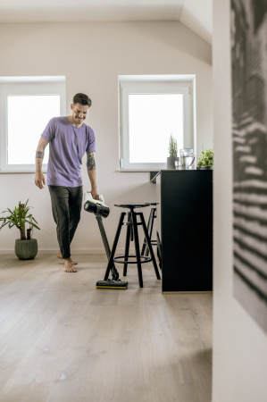 Пылесос вертикальный аккумуляторный Karcher VC 4 Cordless MyHome Car 1.198-632.0 Пылесос вертикальный аккумуляторный Karcher VC 4 Cordless MyHome Car 1.198-632.0