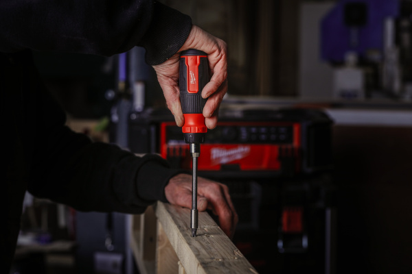 Отвертка универсальная Milwaukee 27 в 1 4932480583