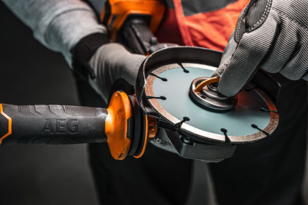 Электроинструмент