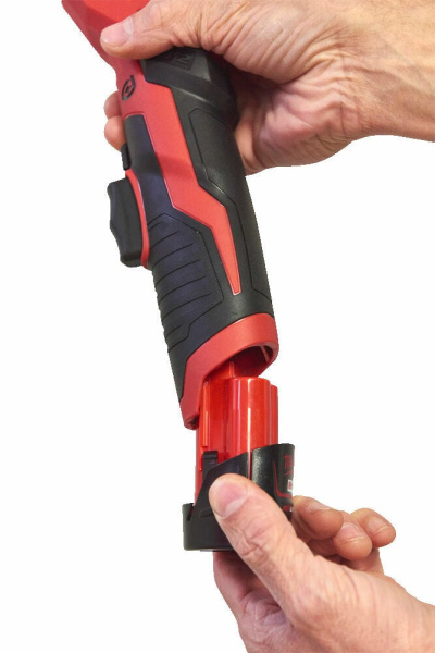 Труборез Milwaukee по нержавеющей стали Raptor M12 PCSS-202C 4933479242 Труборез Milwaukee по нержавеющей стали Raptor M12 PCSS-202C 4933479242