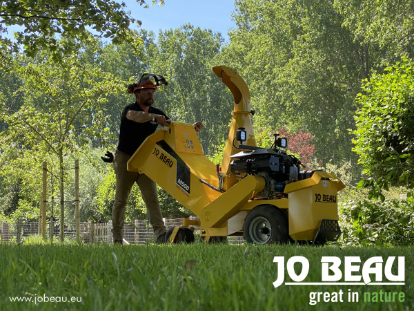 Измельчитель древесины Jo Beau M500 001419 Садовые измельчители
