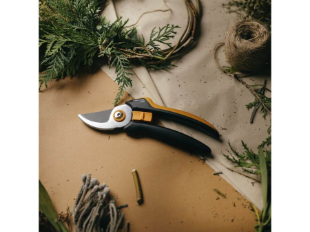 Секатор плоскостной FISKARS Solid P341 1057164