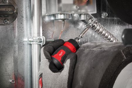 Отвертка компактная многофункциональная Milwaukee с храповым механизмом 8 в 1 4932480581