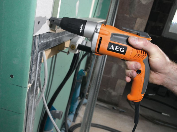 Шуруповерты