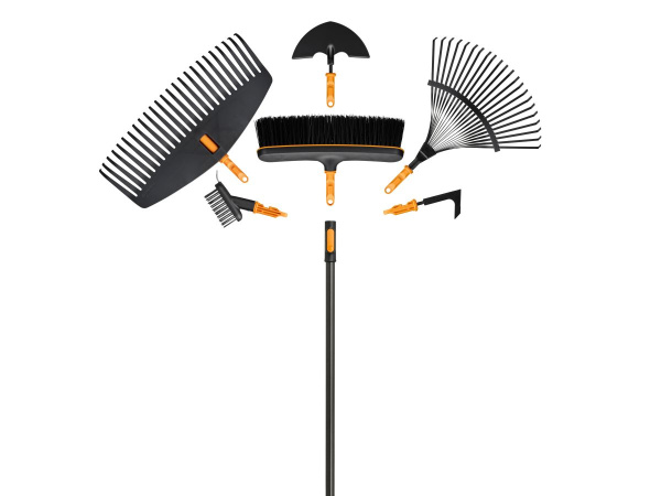 Тяпка для уборки травы с дорожек FISKARS OneClick 1080687