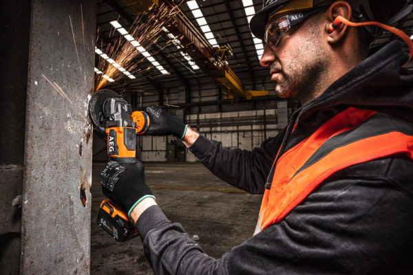 Углошлифмашина аккумуляторная AEG BEWS 18-125BLPX2-502C 4935480858