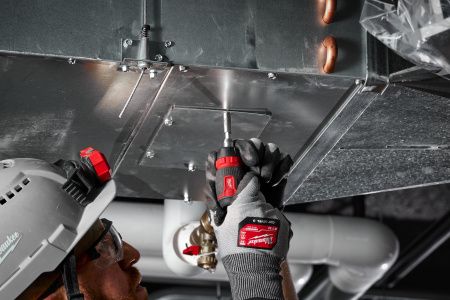 Отвертка компактная многофункциональная Milwaukee с храповым механизмом 8 в 1 4932480581