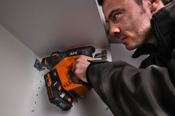 Перфоратор AEG BBH18C (без акб и зу) 4935464984 Перфораторы