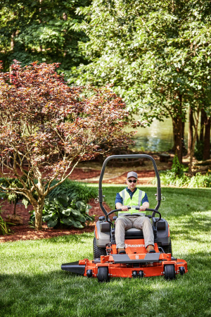 Газонокосилка с нулевым радиусом разворота Husqvarna Z 454X