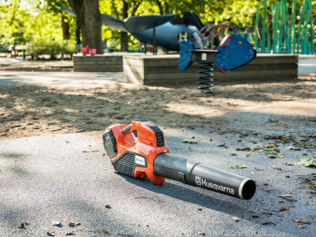 Аккумуляторная воздуходувка Husqvarna 525iB