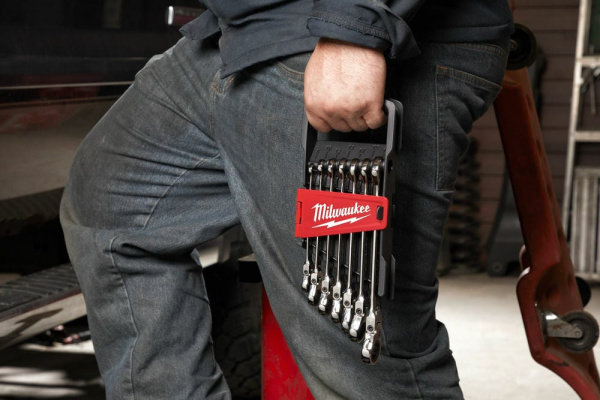 Набор ключей Milwaukee комбинированных MAXBITE с трещоткой и шарниром 7 шт 4932478557