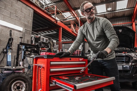 Шкаф металлический на колесиках Milwaukee для хранения инструментов SRC27/7-1 4932498252