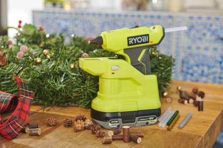 Клеевые пистолеты