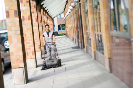 Подметальная машина Karcher KM 70/15 C 1.517-151.0