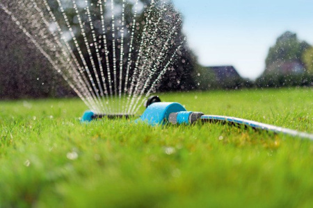 Дождеватель прямоугольный Cellfast ECONOMIC IDEAL 255 м² в комплекте с коннекторами и штуцером 52-569