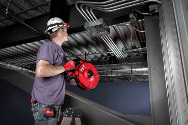 Аккумуляторное устройство для протяжки кабеля Milwaukee M18 FPFT-202 30m NC Set 4933471954