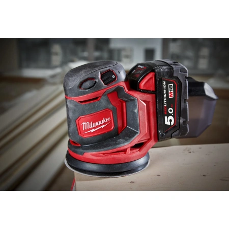 Аккумуляторная эксцентриковая шлифовальная машина Milwaukee M18 BOS125-502B 125мм + M18 ABL-0 В ПОДАРОК! (Арт. PT2509012) PT2509012