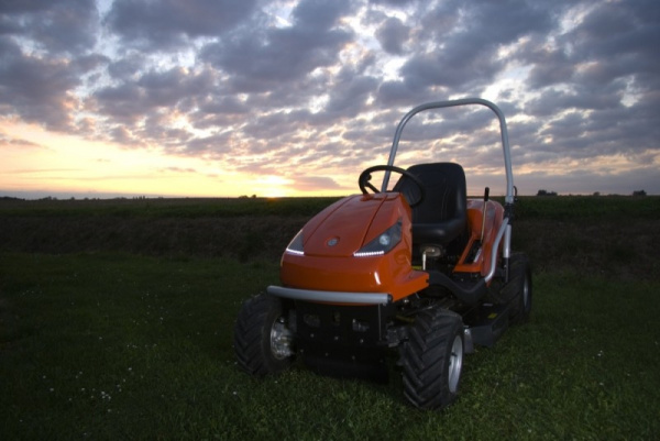 Мини-тракторы, райдеры